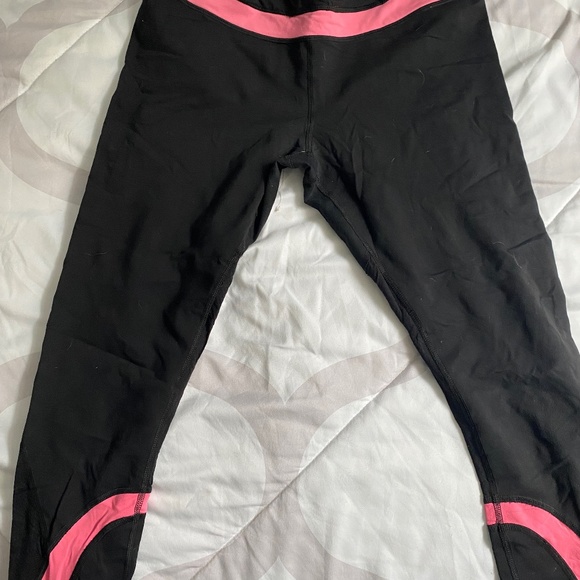 Lululemon crops - Picture 1 of 1